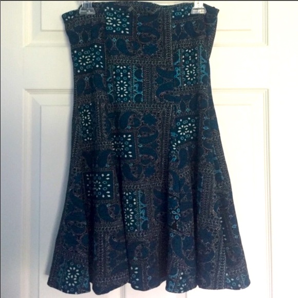 Forever 21 Dresses & Skirts - Forever 21 Blue Paisley Strapless Dress size Small
